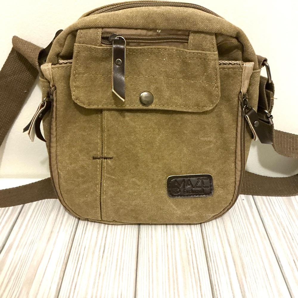 Men’s Crossbody Hiking/ Camping Bag with Adjustable Strap and Vintage Appeal